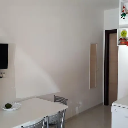 Апартаменты Pizzo Beach Club 26g